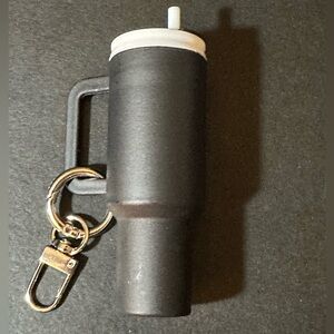 💥 $5 if bundled - NEW Mini Tumbler Keychain Holds money or chapstick